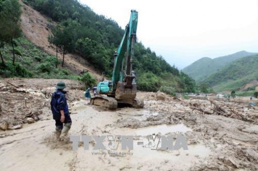 Phó Thủ tướng Trịnh Đình Dũng chỉ đạo khắc phục hậu quả mưa lũ tại Lai Châu