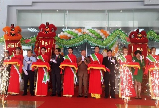Khánh thành Trung tâm Thương mại hội nghị tiêu chuẩn quốc tế tại Bến Tre