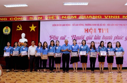 10 Công đoàn cơ sở  tham gia Hội thi “Phụ nữ- Người giữ lửa hạnh phúc gia đình”