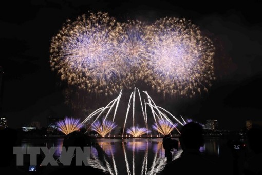 Đội Italy giành ngôi vô địch tại Lễ hội pháo hoa quốc tế Đà Nẵng 2018