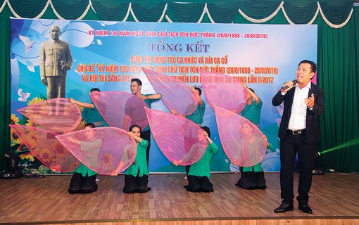 Tuyên truyền hướng đến kỷ niệm ngày sinh Bác Tôn