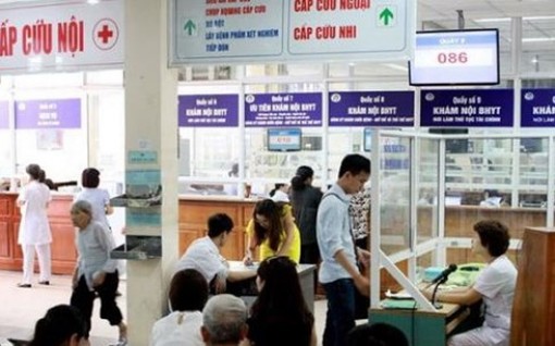 Điều chỉnh giá dịch vụ y tế có lợi cho ai?
