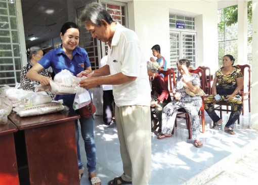 Tuổi trẻ Châu Đốc xung kích, tình nguyện vì cuộc sống cộng đồng