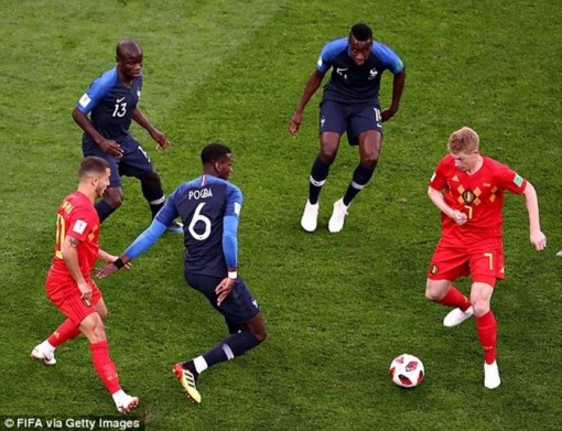 Trung vệ hóa người hùng, Pháp loại Bỉ vào chung kết World Cup