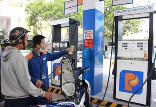 Tăng thuế bảo vệ môi trường với xăng dầu: Cần cân nhắc và có lộ trình