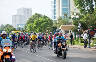 Chặng 4 Giải Xe đạp nữ toàn quốc mở rộng tranh Cúp Truyền hình An Giang lần 19–2018: tay đua Changpeng Nontasin rút thắng chặng