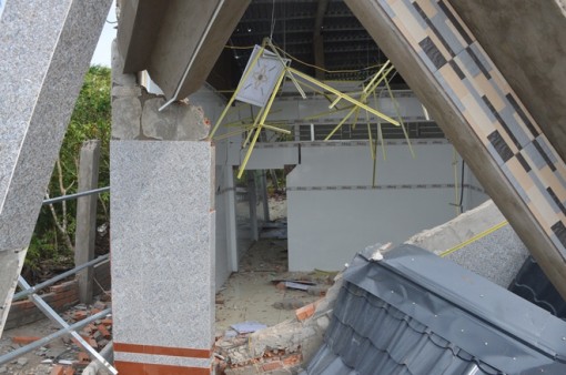 Ngôi nhà trị giá 600 triệu ở Sóc Trăng vừa xây xong đã sập