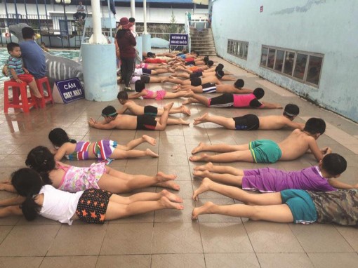 Chuyện học bơi ở thành thị