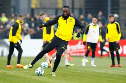 Usain Bolt tiến sát thỏa thuận chơi bóng ở giải hàng đầu Úc
