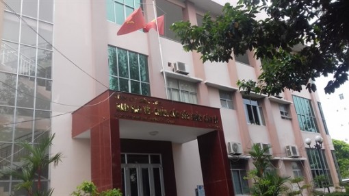 Khởi tố 2 cán bộ Ban Bảo vệ chăm sóc sức khỏe tỉnh Bến Tre