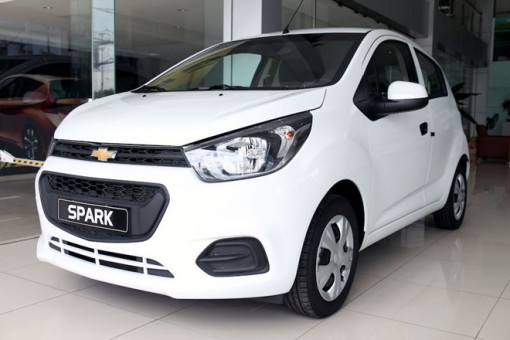 Hơn 2.000 ôtô nhập về Việt Nam, giá chưa tới 20.000 USD mỗi chiếc