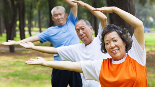 Hoạt động thể chất hằng ngày giúp giảm rủi ro đau tim cả ở vùng ô nhiễm
