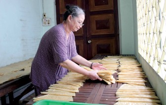 Lặng thầm cống hiến cho đời