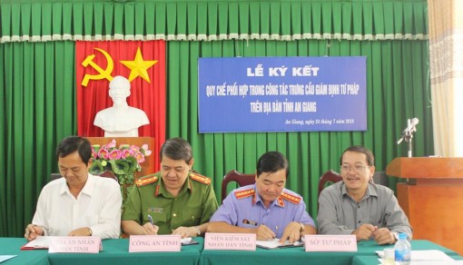 Ký kết phối hợp trưng cầu giám định tư pháp giải quyết vụ án, vụ việc tham nhũng, kinh tế