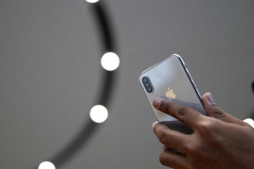 Apple sẽ điều chỉnh giá iPhone vì cuộc chiến thương mại Mỹ - Trung Quốc?