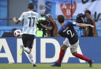Bàn thắng đẹp nhất World Cup thuộc về hậu vệ Pháp