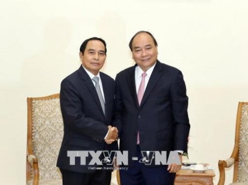 Thủ tướng Nguyễn Xuân Phúc tiếp Phó Thủ tướng, Tổng Thanh tra Chính phủ Lào