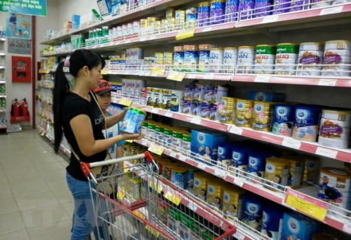 Hàng loạt loại sữa bột cho trẻ em tăng giá từ ngày hôm nay