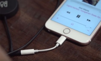 Apple quyết tâm khai tử giắc cắm tai nghe 3,5 mm