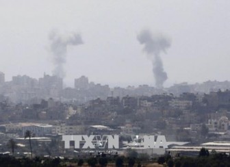 Israel không kích đáp trả các vụ nã pháo từ Gaza