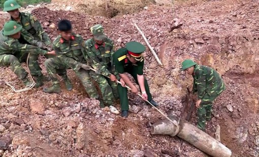 Tìm thấy hơn 460 đầu đạn còn nguyên kíp nổ, có thể gây sát thương