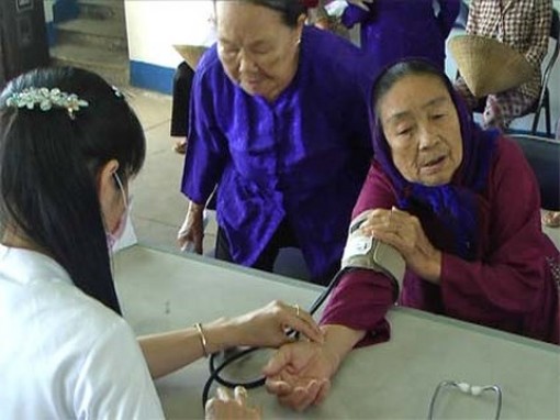 Cấp cứu thành công ngư dân ngưng tim tại đảo Thổ Chu