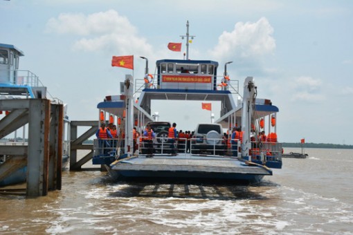 Bến phà nối TP HCM với Long An được hoạt động chính thức