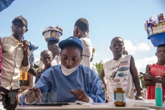 Nước láng giềng lo lắng sau khi dịch Ebola lại bùng phát tại Congo