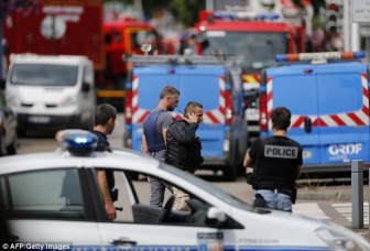 Pháp: Người tị nạn tấn công bằng dao khiến 4 người bị thương