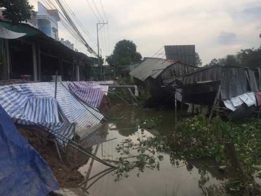 Gần 6.000 hộ dân sống trong vùng nguy cơ sạt lở