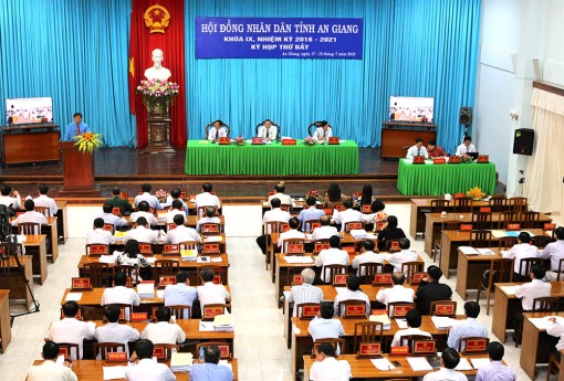 Phê chuẩn miễn nhiệm Phó Chủ tịch UBND tỉnh An Giang