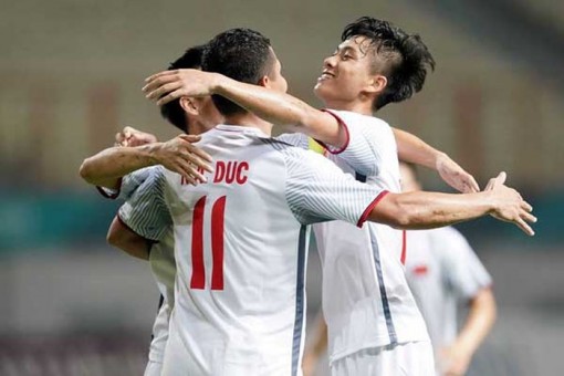 Những đội bóng nào đã giành vé vào vòng 1/8 ASIAD 18?