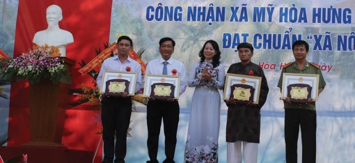 Đảng bộ xã Mỹ Hòa Hưng học tập và làm theo Bác