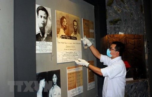 Triển lãm ảnh về cuộc đời, sự nghiệp của Chủ tịch Tôn Đức Thắng