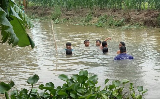 Bạc Liêu: Lật ghe chở vật liệu, người đàn ông chết thương tâm