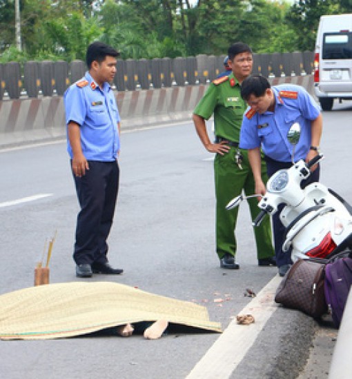 Vĩnh Long: Va chạm khiến 2 người phụ nữ thương vong, tài xế bỏ trốn