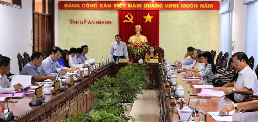 Trưởng ban Nội chính Trung ương làm việc với An Giang