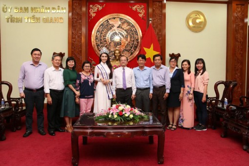 Hoa hậu Đại sứ Du lịch thế giới Phan Thị Mơ về thăm Tiền Giang