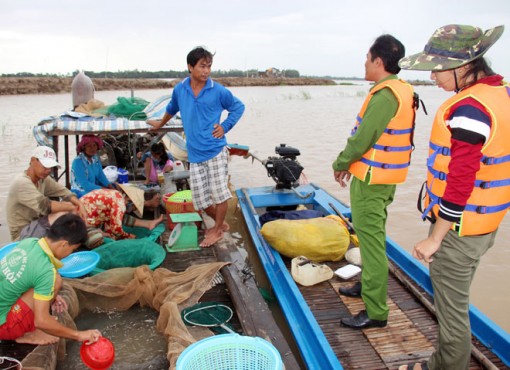 Nỗ lực đảm bảo an toàn giao thông đường thủy tại ĐBSCL trong mùa nước nổi