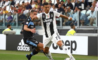 Juventus thắng Lazio, AC Milan gục ngã trước Napoli