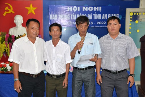Ra mắt Ban Trọng tài bóng đá tỉnh nhiệm kỳ 2018–2022