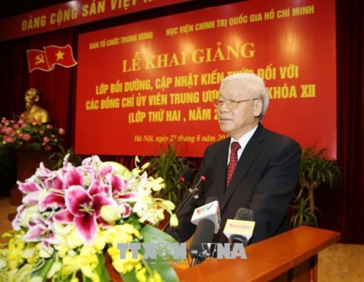 Khai giảng Lớp bồi dưỡng, cập nhật kiến thức dành cho các Ủy viên Trung ương Đảng Khóa XII