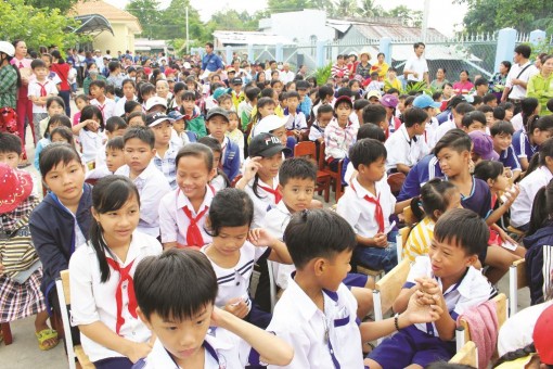 Chợ Mới sẵn sàng cho năm học mới