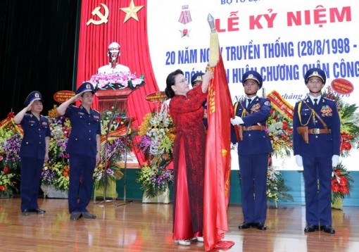 Chủ tịch Quốc hội dự Lễ kỷ niệm Ngày truyền thống Cảnh sát biển