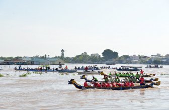 Tranh tài Giải đua thuyền rồng Báo An Giang lần VII- 2018