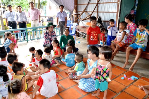 Lãnh đạo Tỉnh ủy khảo sát tình hình ứng phó lũ ở An Phú, Tri Tôn