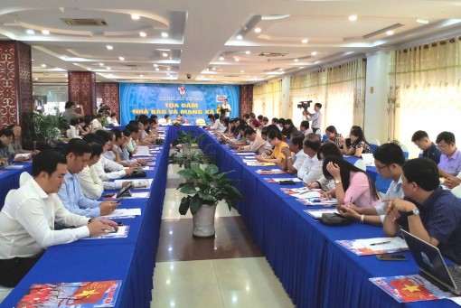 Tọa đàm “Nhà báo và Mạng xã hội”