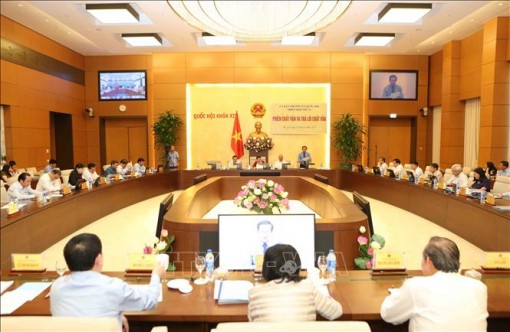 Ủy ban Thường vụ Quốc hội khóa XIV họp phiên thứ 27 trong 10 ngày làm việc