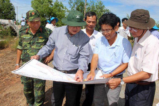 Bảo vệ sản xuất trong lũ
