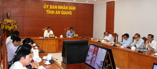 Họp rút kinh nghiệm tổ chức các hoạt động kỷ niệm 130 năm ngày sinh Chủ tịch Tôn Đức Thắng